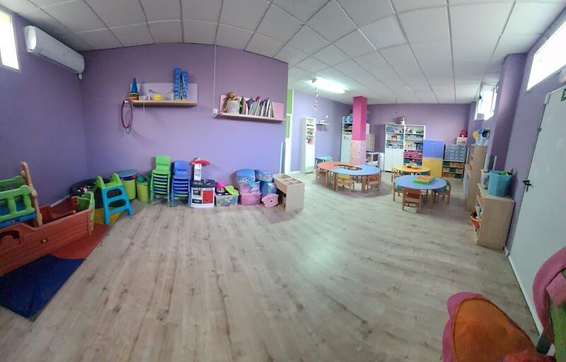 Aula de Ohana con materiales para el juego y el aprendizaje